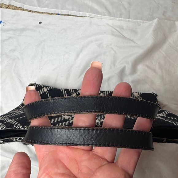 Burberry Houndstooth Black And Off White Wool/Leather Bag. - Picture 15 of 15